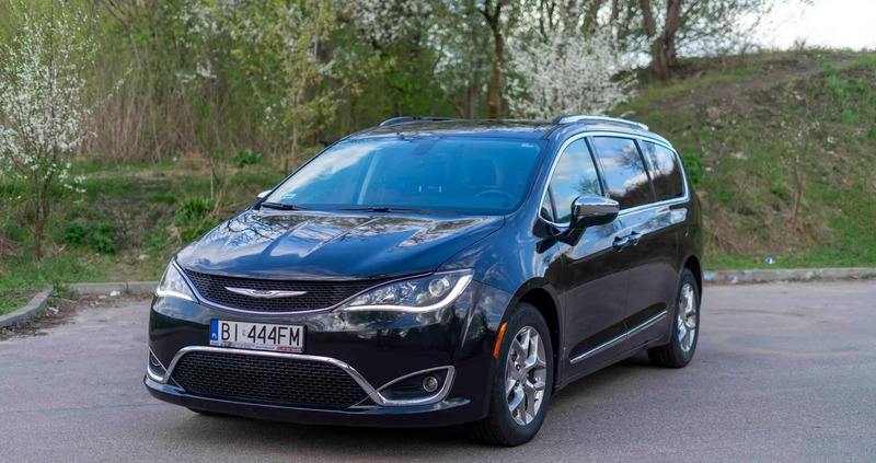 Chrysler Pacifica cena 120500 przebieg: 80500, rok produkcji 2019 z Białystok małe 232